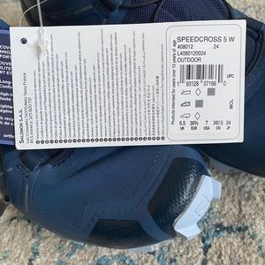 BRAND NEW Salomon trail running shoe